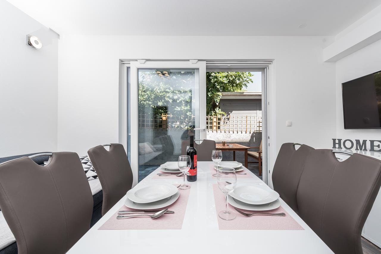 Apartments Janice ปาโกชตาเน ภายนอก รูปภาพ