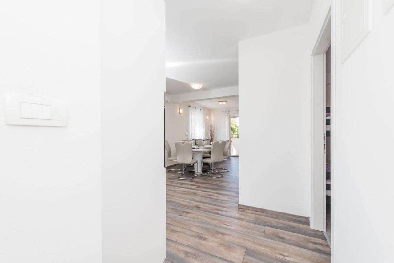 Apartments Janice ปาโกชตาเน ภายนอก รูปภาพ