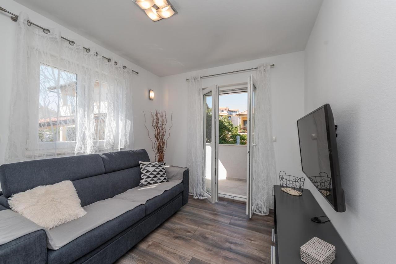 Apartments Janice ปาโกชตาเน ภายนอก รูปภาพ