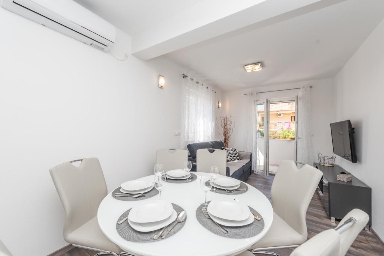 Apartments Janice ปาโกชตาเน ภายนอก รูปภาพ