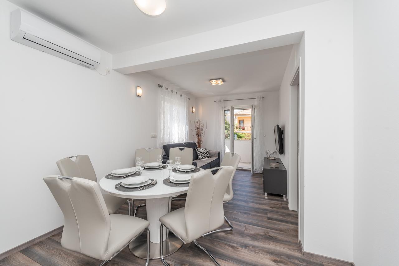 Apartments Janice ปาโกชตาเน ภายนอก รูปภาพ