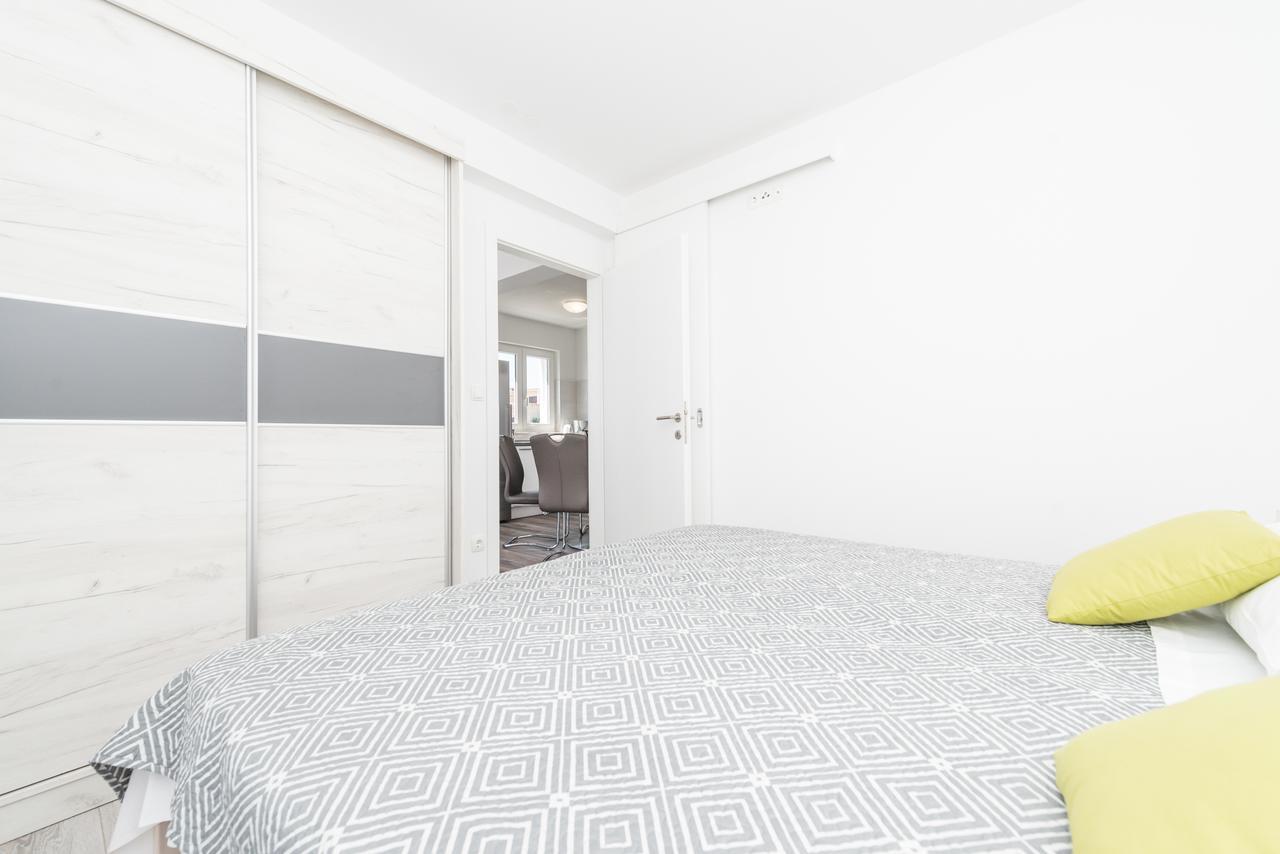 Apartments Janice ปาโกชตาเน ภายนอก รูปภาพ